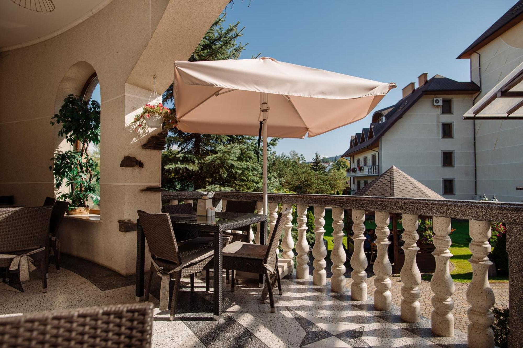 Hotel Dianna Skhidnytsia Zewnętrze zdjęcie